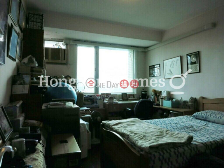 3 Bedroom Family Unit at Block 19-24 Baguio Villa | For Sale