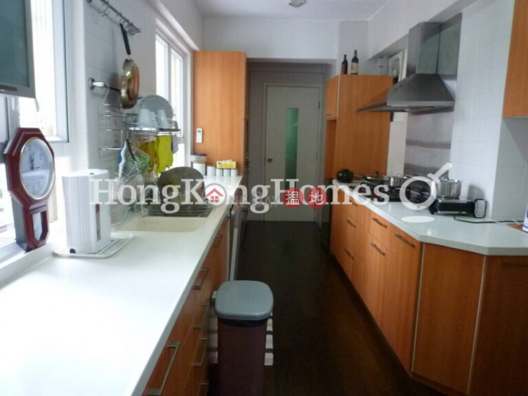 4 Bedroom Luxury Unit for Rent at Block 32-39 Baguio Villa