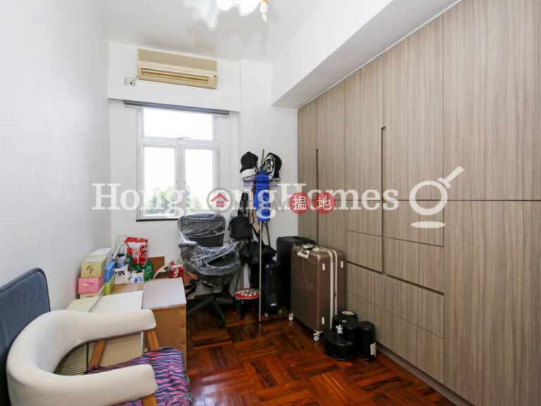 3 Bedroom Family Unit at Y. Y. Mansions block A-D | For Sale