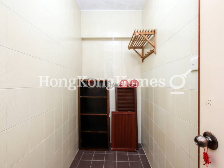 2 Bedroom Unit at Block 25-27 Baguio Villa | For Sale