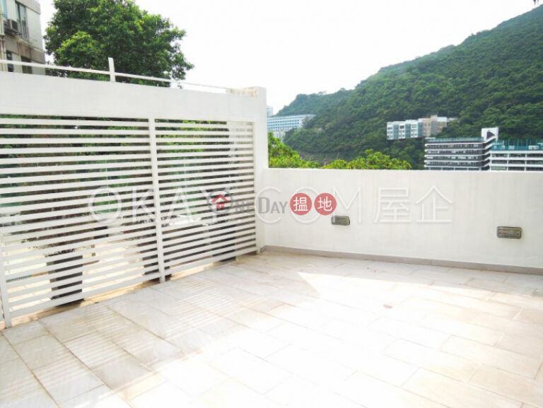 Stylish house with rooftop, terrace & balcony | Rental