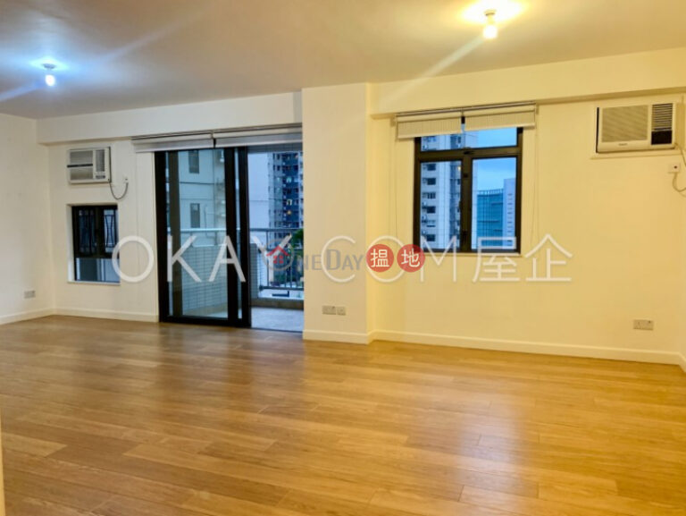 Stylish 3 bedroom with balcony & parking | For Sale