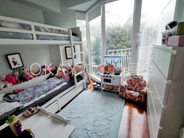 Efficient 2 bed on high floor with sea views & rooftop | Rental