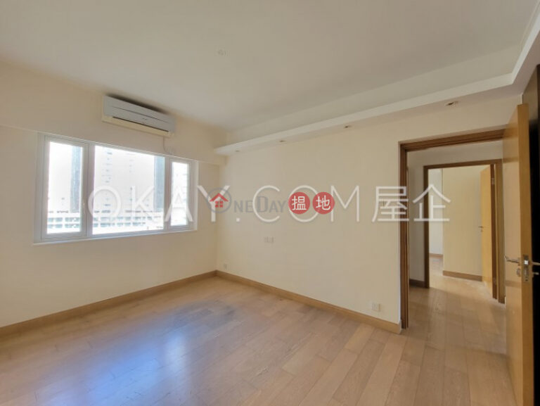 Efficient 4 bed on high floor with sea views & balcony | Rental