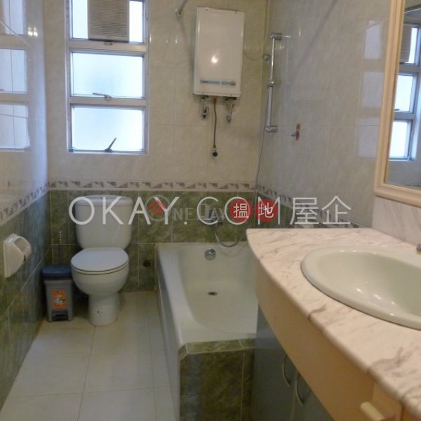 Efficient 3 bed on high floor with sea views & balcony | Rental