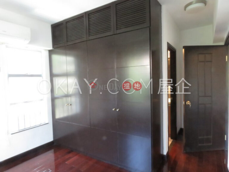 Popular 3 bedroom on high floor with balcony & parking | Rental