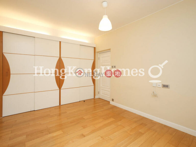 4 Bedroom Luxury Unit at Block 41-44 Baguio Villa | For Sale