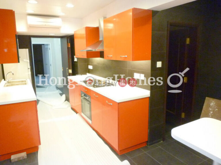 4 Bedroom Luxury Unit at Block 41-44 Baguio Villa | For Sale