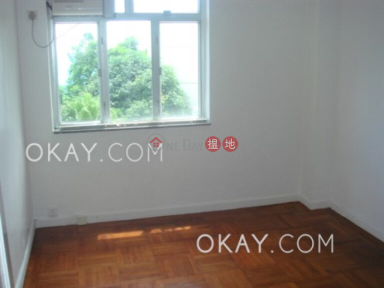 Efficient 3 bedroom with sea views, balcony | Rental