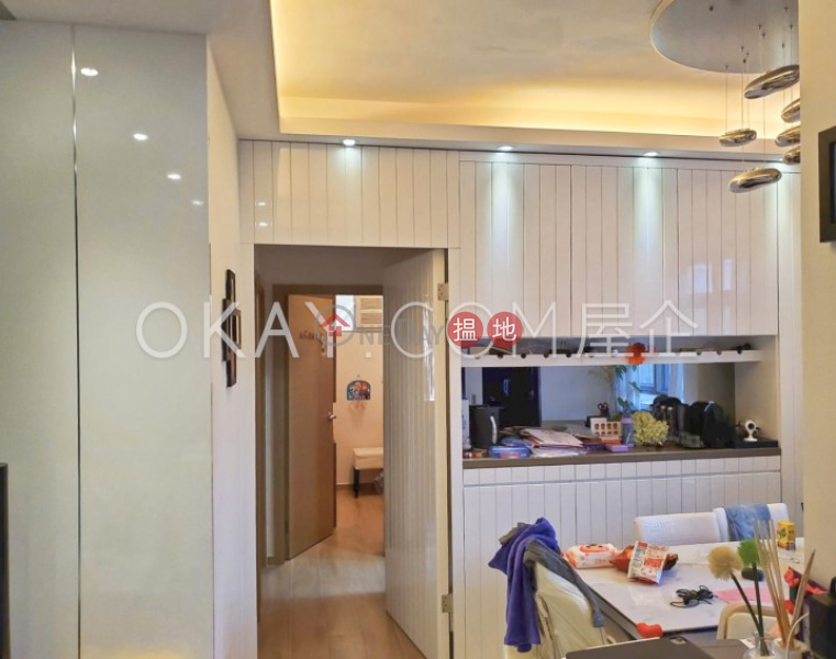 Charming 3 bedroom with sea views & rooftop | For Sale
