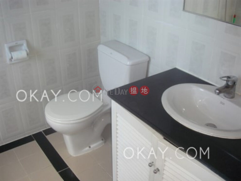 Efficient 3 bedroom with sea views, balcony | Rental