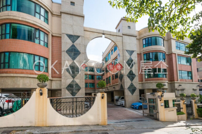 Rare 3 bedroom on high floor with sea views & rooftop | For Sale