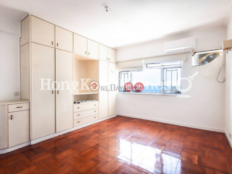 3 Bedroom Family Unit at Block 32-39 Baguio Villa | For Sale