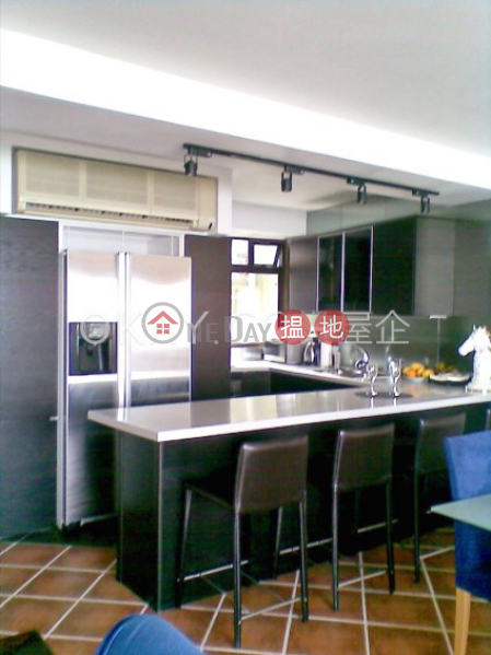 Unique 3 bedroom on high floor with balcony & parking | Rental