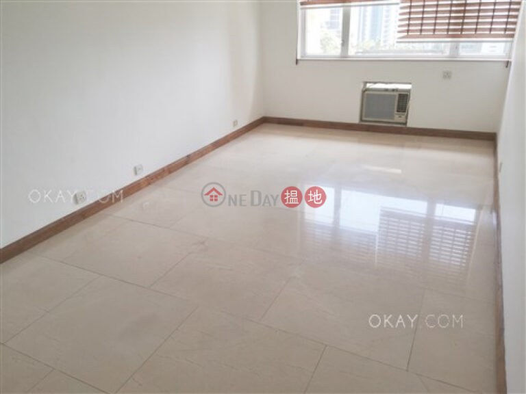Efficient 4 bedroom with balcony & parking | Rental