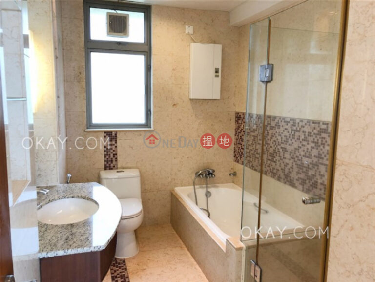 Lovely 4 bedroom with sea views, balcony | Rental