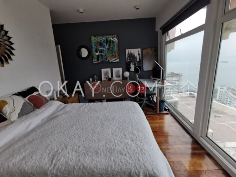 Efficient 2 bed on high floor with sea views & rooftop | Rental