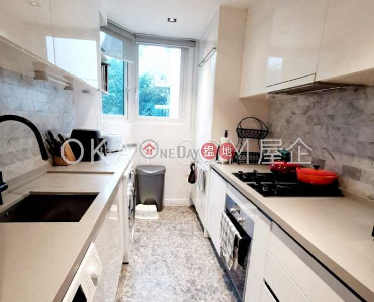 Efficient 2 bed on high floor with sea views & rooftop | Rental