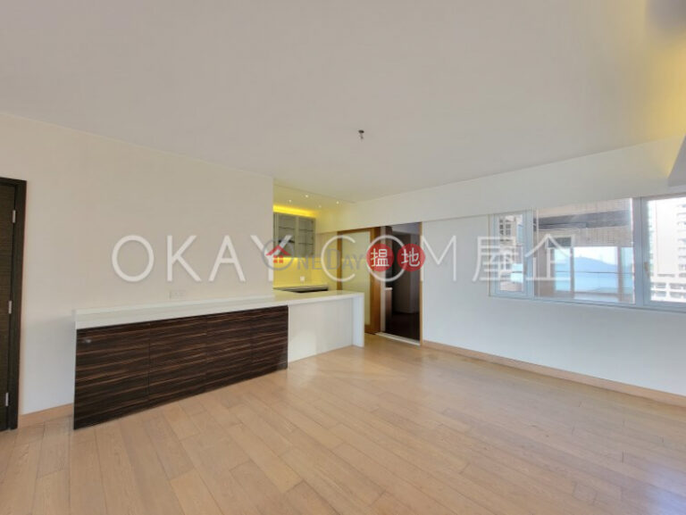 Efficient 4 bed on high floor with sea views & balcony | Rental