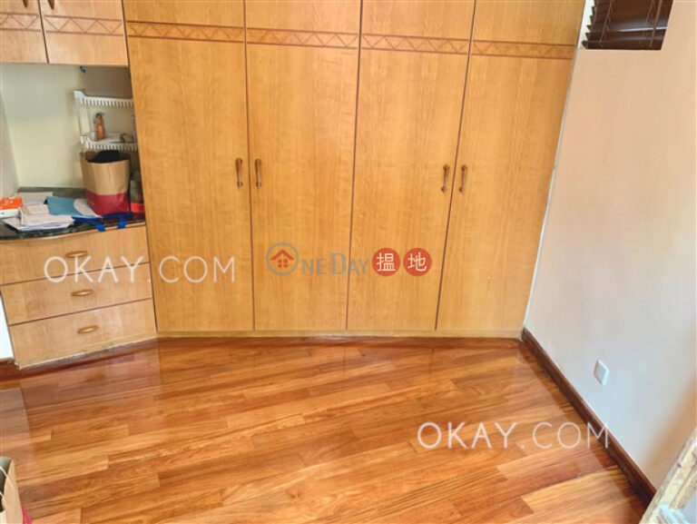 Tasteful 3 bedroom with parking | Rental