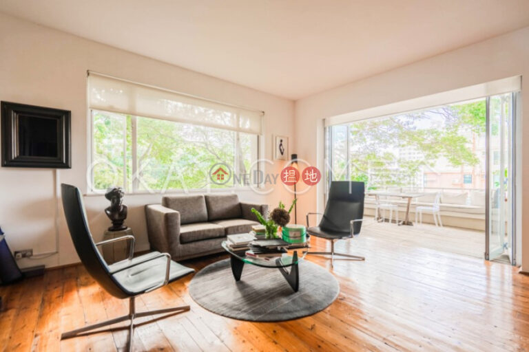 Beautiful 3 bedroom with balcony & parking | Rental