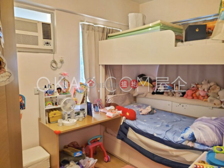 Charming 3 bedroom with sea views & rooftop | For Sale