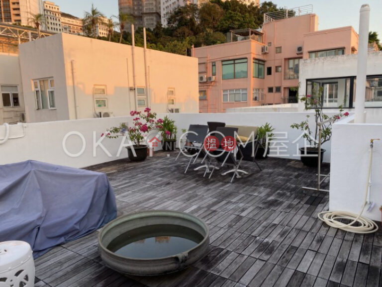 Popular 3 bedroom on high floor with rooftop & balcony | For Sale
