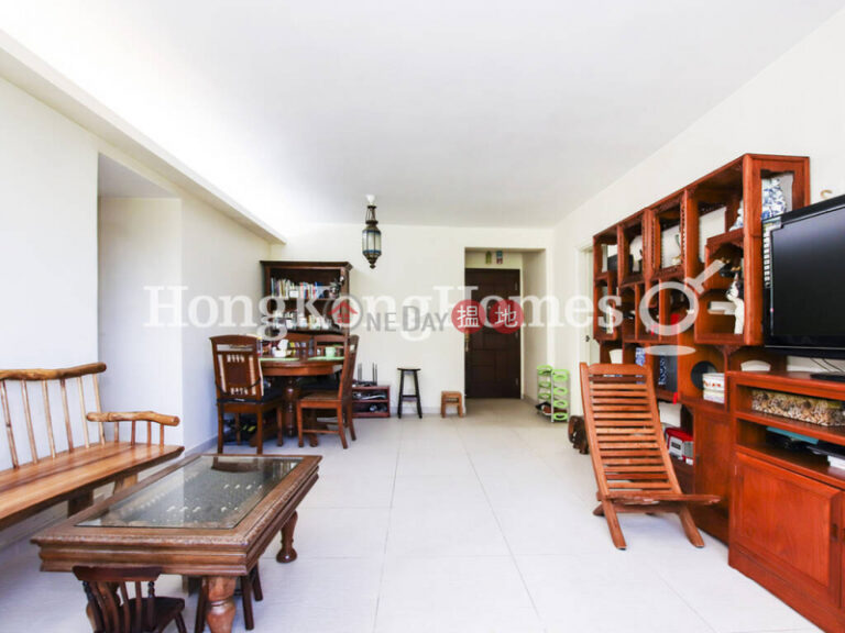 3 Bedroom Family Unit at Block 19-24 Baguio Villa | For Sale