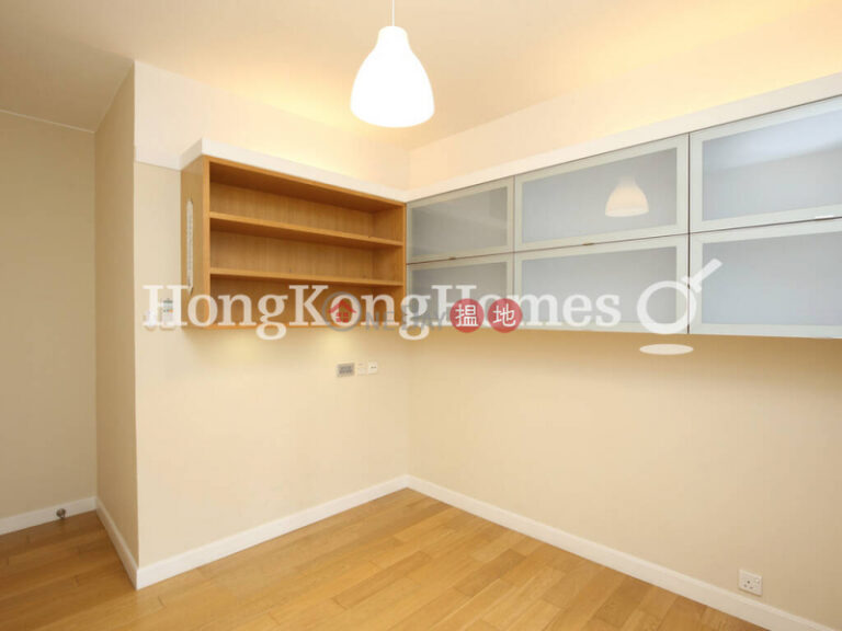 4 Bedroom Luxury Unit at Block 41-44 Baguio Villa | For Sale