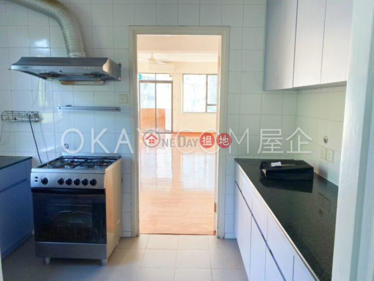 Efficient 3 bed on high floor with balcony & parking | For Sale