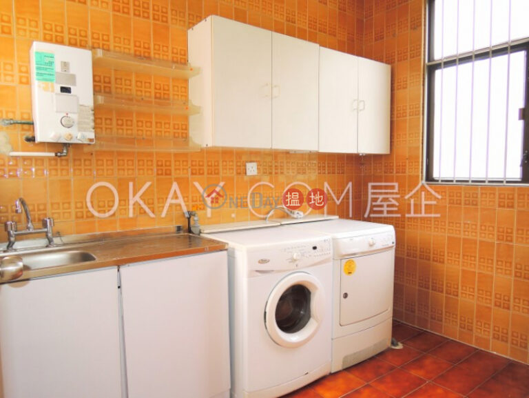 Stylish house with rooftop, terrace & balcony | Rental