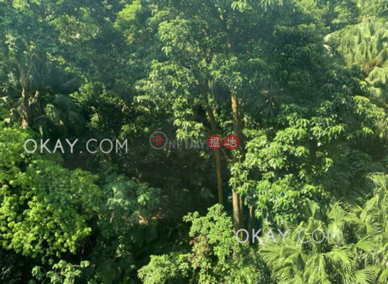 Exquisite 2 bedroom with sea views, balcony | Rental