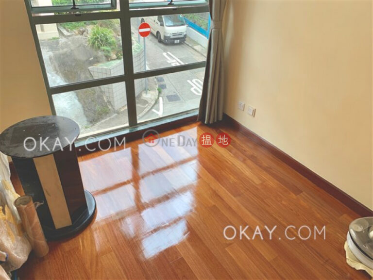 Tasteful 3 bedroom with parking | Rental