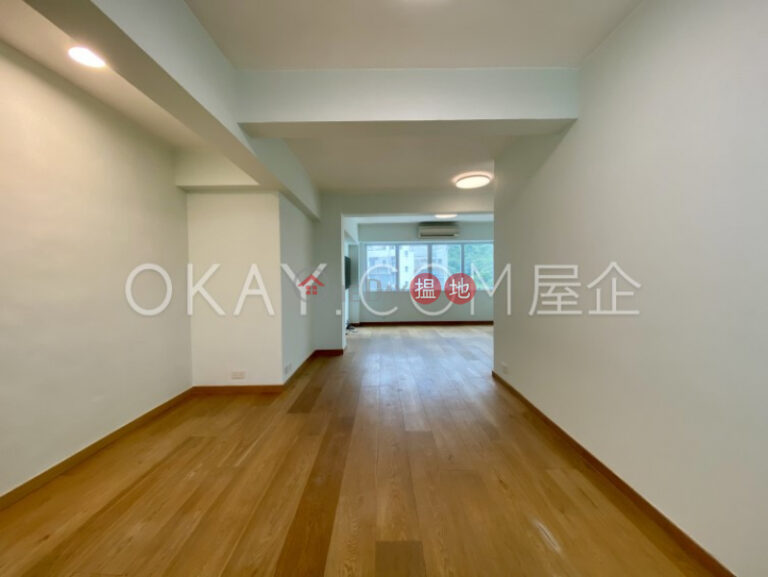 Elegant 3 bedroom on high floor with rooftop & parking | For Sale