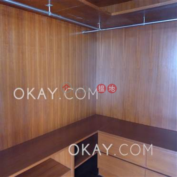 Efficient 4 bedroom with balcony & parking | Rental