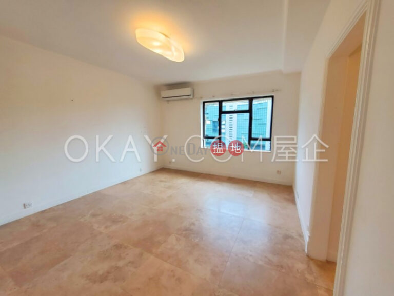 Efficient 4 bedroom with balcony & parking | Rental