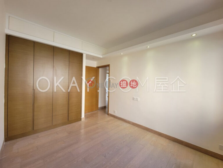 Efficient 4 bed on high floor with sea views & balcony | Rental