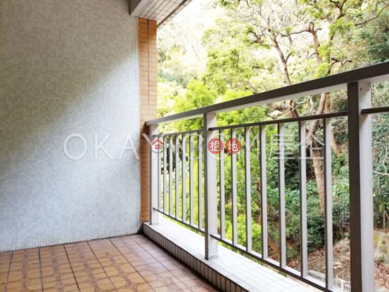 Efficient 2 bedroom with balcony & parking | Rental