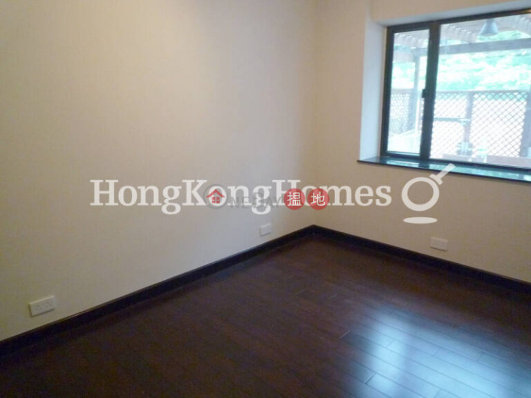 4 Bedroom Luxury Unit at Block 41-44 Baguio Villa | For Sale