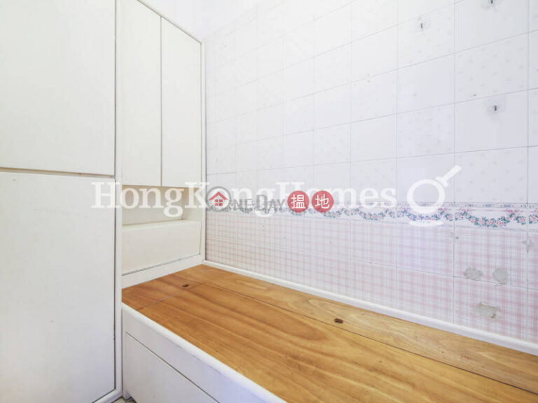 2 Bedroom Unit for Rent at Block 25-27 Baguio Villa