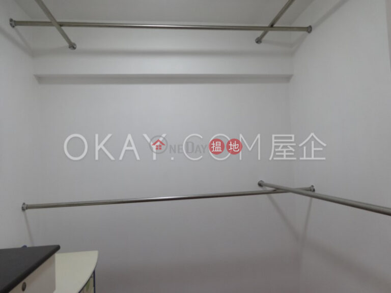 Beautiful 4 bedroom with balcony & parking | For Sale