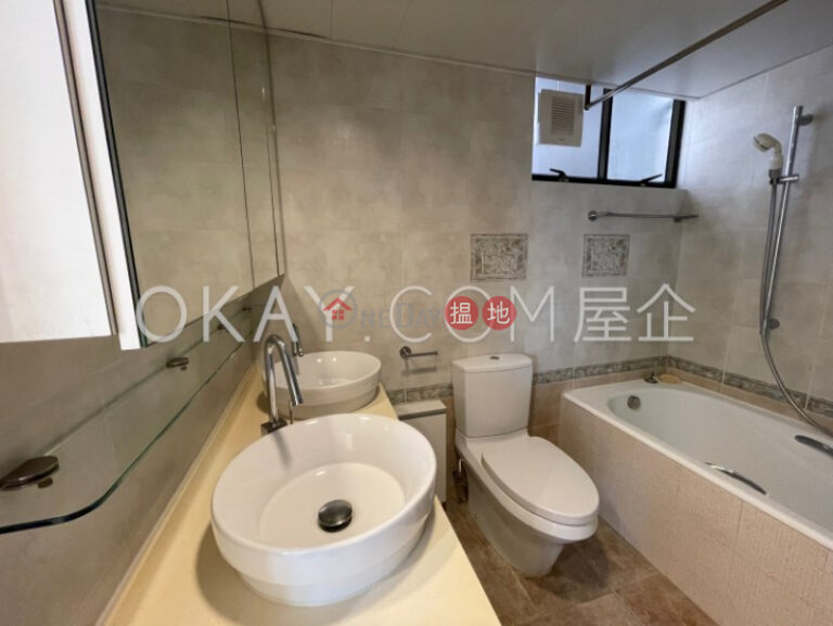 Popular 2 bedroom with parking | Rental