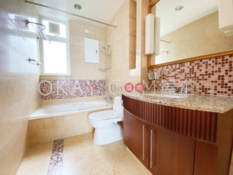 Stylish 3 bedroom with sea views, balcony | For Sale