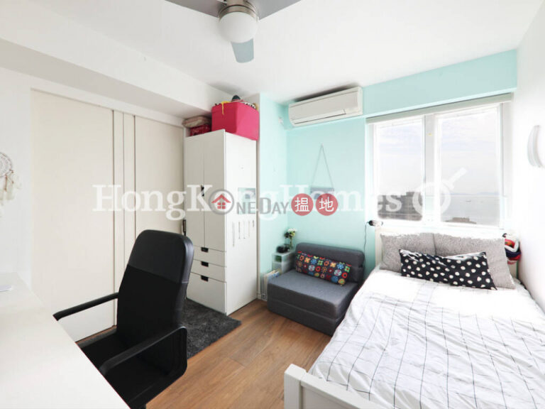 4 Bedroom Luxury Unit at Block 19-24 Baguio Villa | For Sale