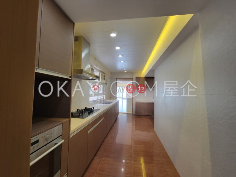 Efficient 4 bed on high floor with sea views & balcony | Rental