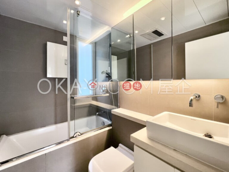 Lovely 3 bedroom with sea views, balcony | For Sale