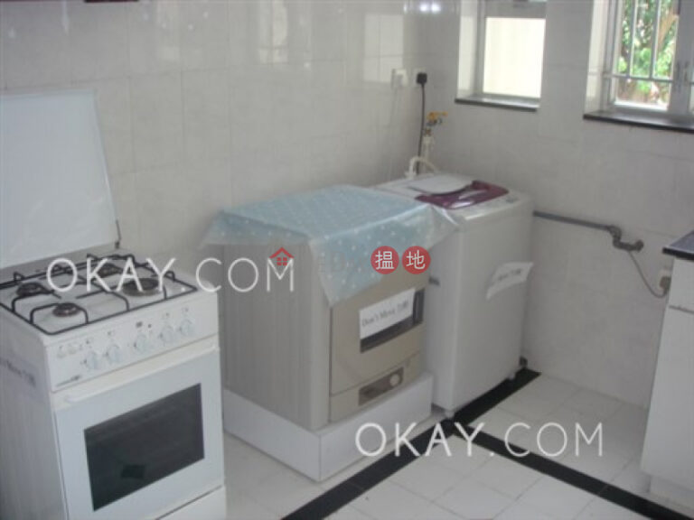 Efficient 3 bedroom with sea views, balcony | Rental