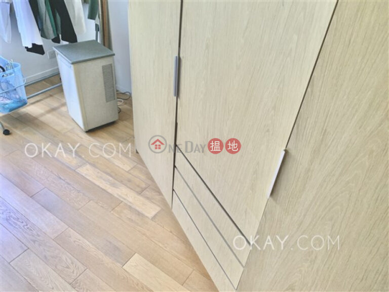 Exquisite 2 bedroom with sea views, balcony | For Sale