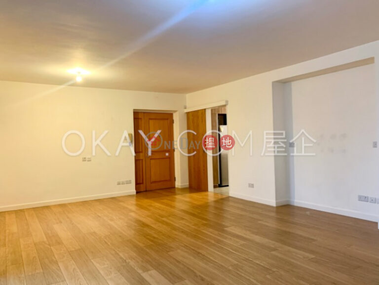 Stylish 3 bedroom with balcony & parking | For Sale