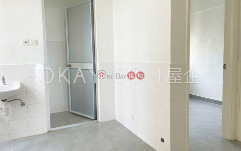 Efficient 4 bedroom with sea views, balcony | Rental